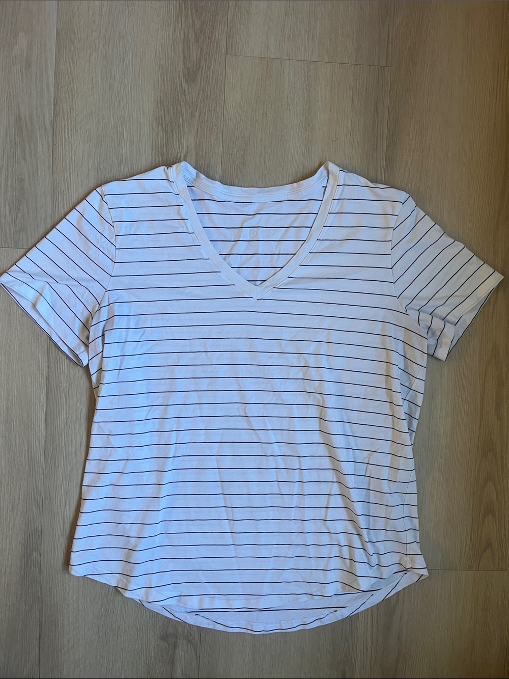 Lululemon Love V-neck T-Shirt Striped Large